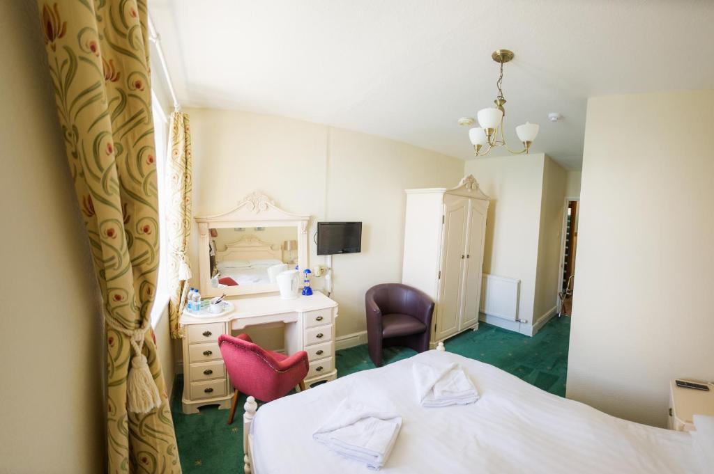 Queensbridge Hotel Aberystwyth Ngoại thất bức ảnh