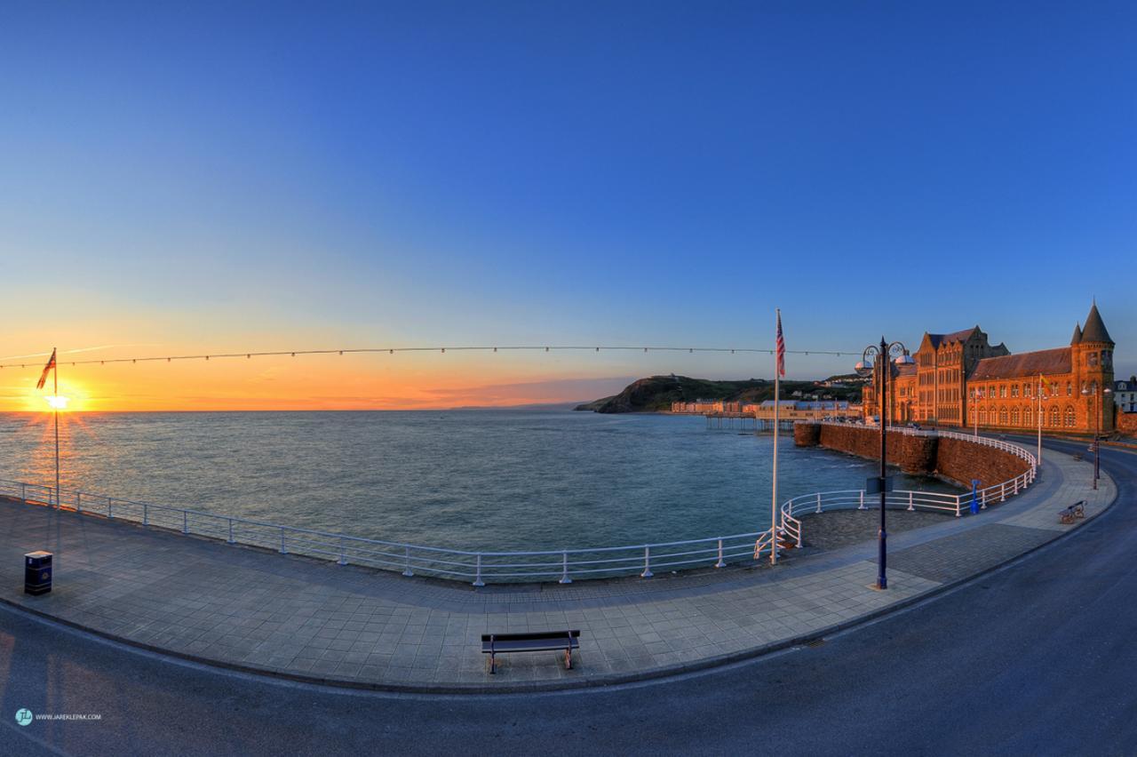 Queensbridge Hotel Aberystwyth Ngoại thất bức ảnh